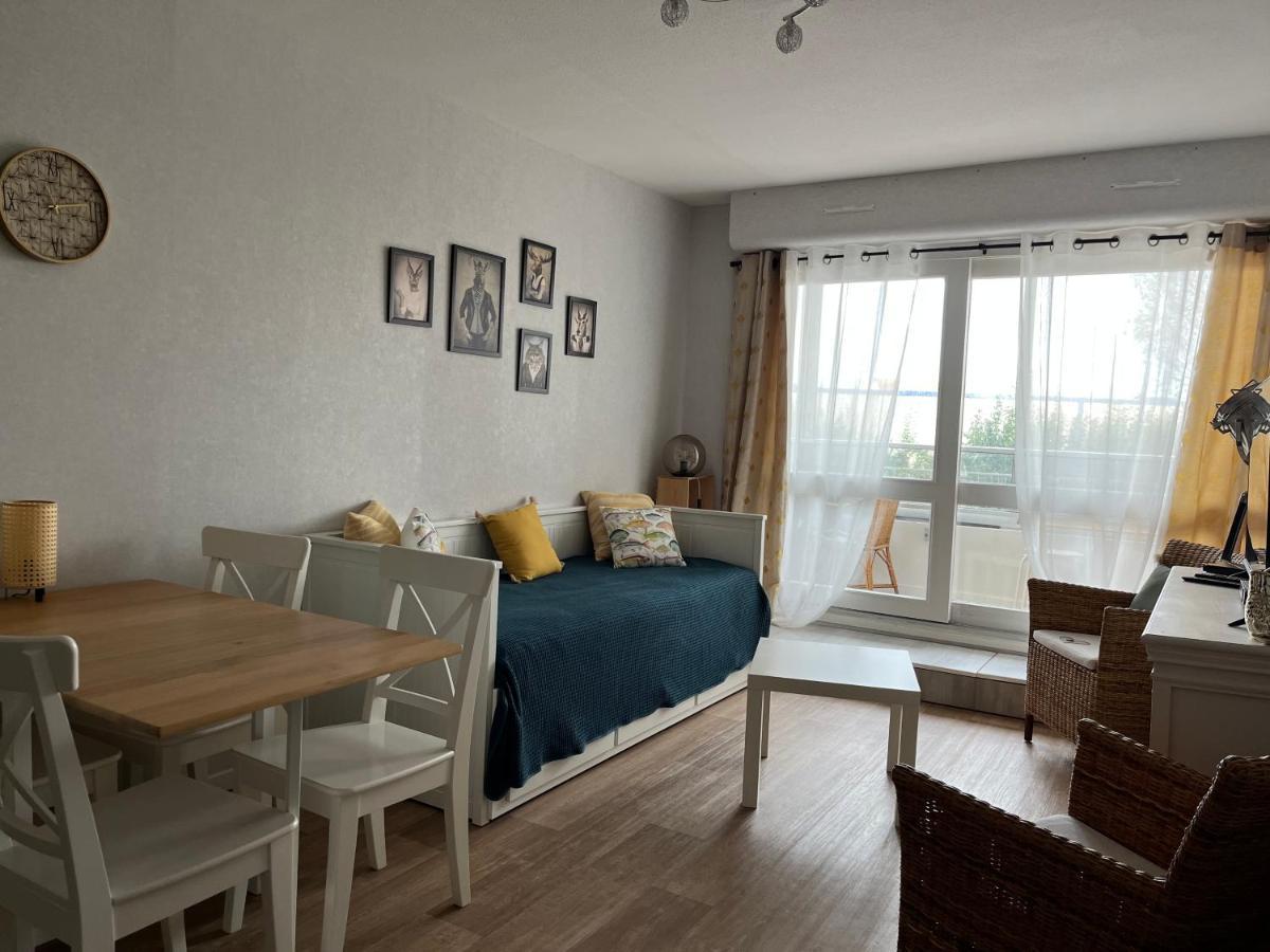 L'Escale Ensoleillee, 2 Pieces Sur Le Port Proche Juno Beach Курсёль-сюр-Мер Экстерьер фото