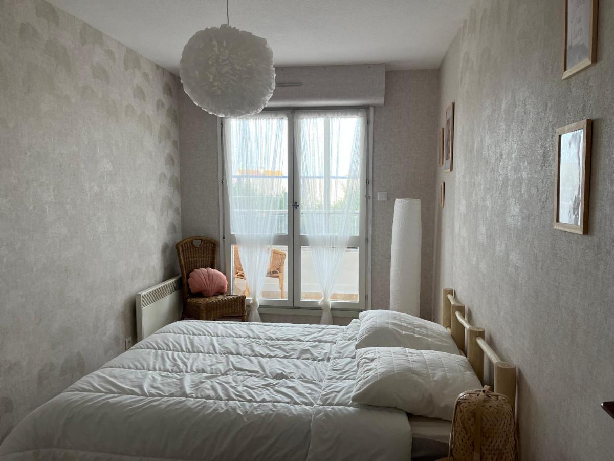 L'Escale Ensoleillee, 2 Pieces Sur Le Port Proche Juno Beach Курсёль-сюр-Мер Экстерьер фото