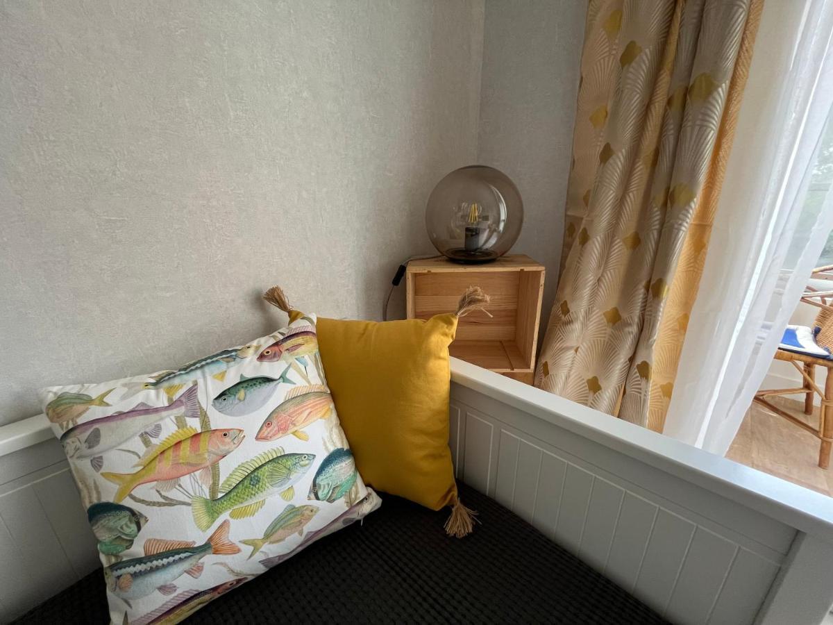 L'Escale Ensoleillee, 2 Pieces Sur Le Port Proche Juno Beach Курсёль-сюр-Мер Экстерьер фото